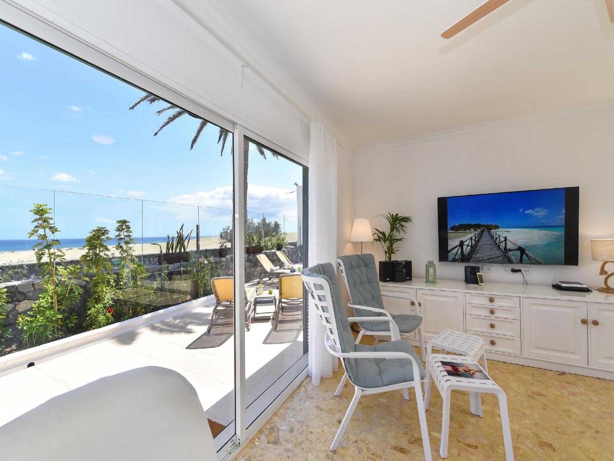 Villa Villa Beachfront Del Ingles Exclusive Accommodation Breathtaking Views Over The Sea And Dunes Private Heated Pool Terrace Bbq 200 M To, Las Palmas de Gran Canaria